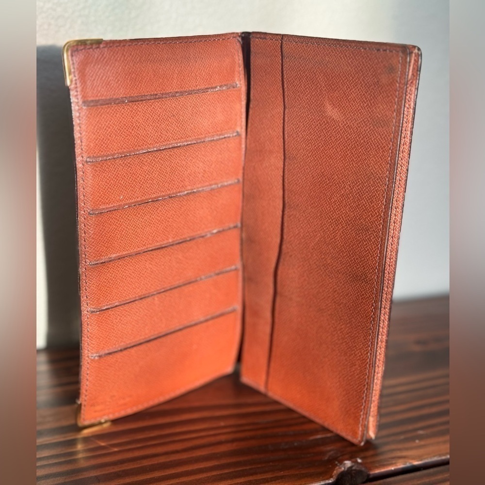 Louis Vuitton Monogram Long Vintage Wallet - Picture 12 of 16